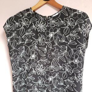 Reitman's Women's Size Large Black and White Sleeveless Top - Gently Used